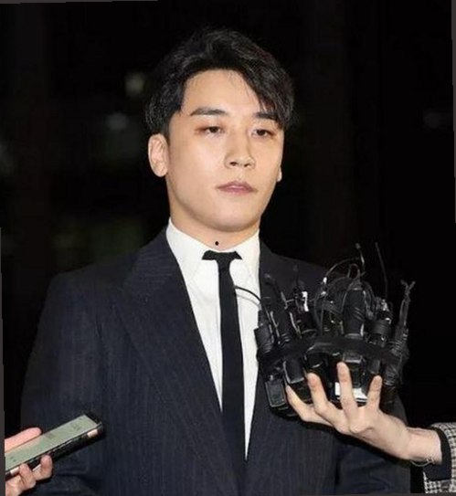 吃瓜大师揭秘娱乐圈幕后:从纸条传递到网络爆料的变迁