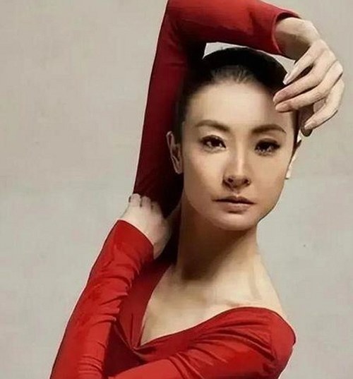 娱乐圈“吃瓜君”胡文煊崛起背后的故事揭秘